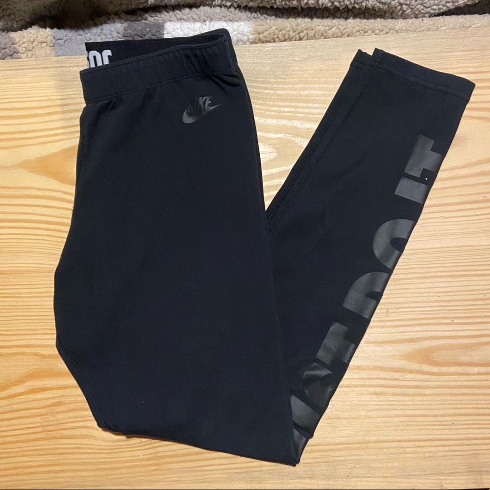 Nike Women Leggings
